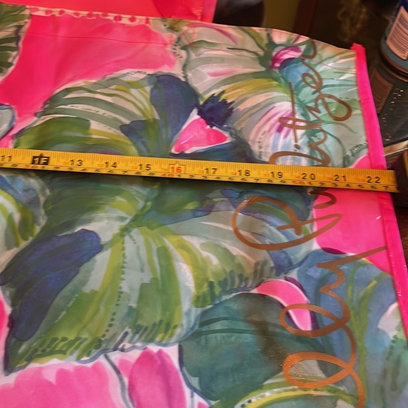 Lily Pulitzer large insulated shopper pink used. Minor flaws overall great. - Picture 3 of 9